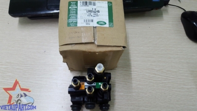 Van chia hơi sau Landrover (LR070246)