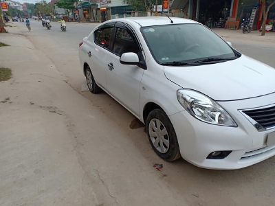 Bán Nissan Sunny 2017 màu trắng số sàn xe rất đẹp