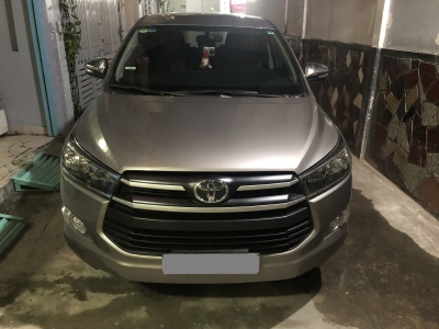 Bán Xe Toyota Innova 2018 số sàn màu xám xe zin 100% giữ rất kỹ.