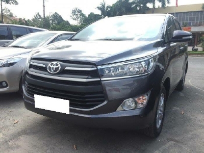 Bán Innova 2016 số sàn phom mới màu xám đen rất đẹp