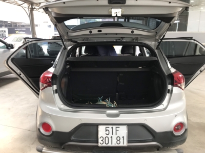 Bán Hyundai I20 Active 1.4AT màu bạc số tự động nhập Ấn Độ 2015 biển Sài Gòn 1 chủ đi 41000km