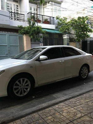 Bán xe Toyota Camry 2.5G đời 2013 màu trắng cực đẹp, xe gia đình đi cẩn thận