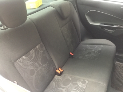 Bán Ford Fiesta 2012 tự động màu bạc xe đi kỹ như mới