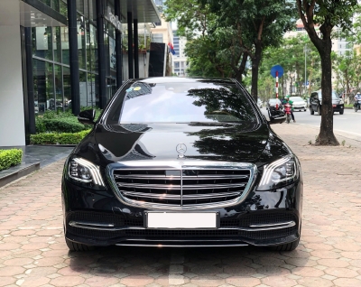 Bán Mercedes S450 2019 màu Đen siêu lướt - rẻ hơn xe mới 600tr
