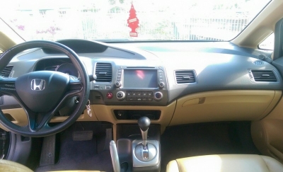 Gia đình cần bán xe Honda Civic đời 2008 bản 1.8L số tự động màu đen