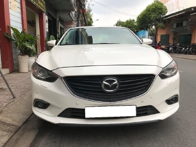 Gia đình cần bán Mazda6 sản xuất 2016, số tự động, bản 2.0, màu trắng