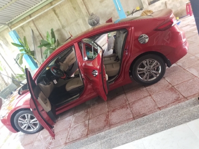 Cần bán gấp xe Elantra 1.6at đk 2018 chạy 8000km