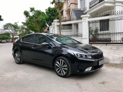 Bán Kia Cerato 2.0 2016 số tự động máy xăng màu đen rất đẹp.