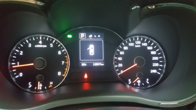 Bán Kia Cerato 1.6AT màu xanh đá số tự động sản xuất 2018 biển Bình Dương đi 12000km