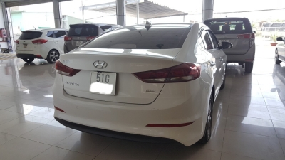 Bán Elantra MT 2017, màu trắng, đúng chất, biển TP, giá TL, hổ trợ góp