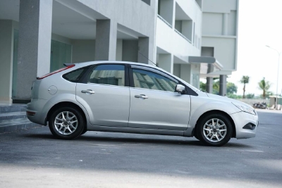 Mình bán Ford Focus  Bạc 2010 tự động hatchback chính chủ