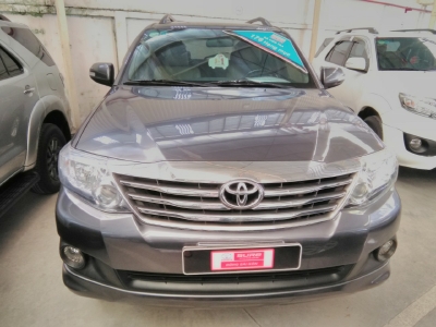 Bán Fortuner V , máy xăng 1 cầu đời 2015. Góp 70%