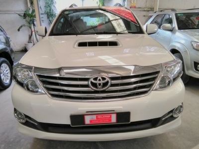 Bán Fortuner G số sàn, máy dầu, đời 2016, màu trắng gin. Góp 70%