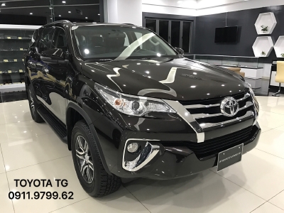 TOYOTA FORTUNER 2019. Máy xăng, số tự động. Có xe giao liền. Chuẩn bị 360tr lấy xe vi vu ngay.