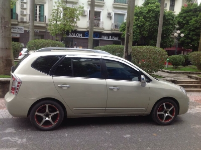 Bán kia carens 2.0 vàng cát 2010 số sàn