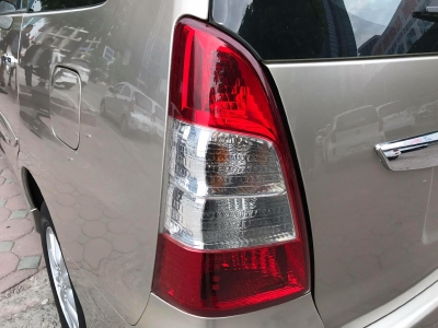 Bán Toyota Innova 2013 số sàn vàng cát mình chính chủ đi kỹ