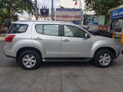 Bán Isuzu Mux 2016 màu Bạc máy dầu Full