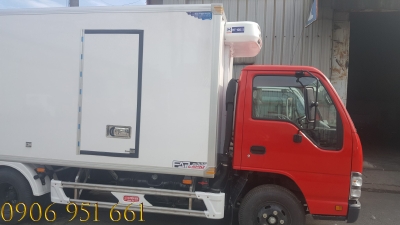 Giá bán xe tải Isuzu QKH 270 thùng Đông Lạnh trả góp lãi suất thấp