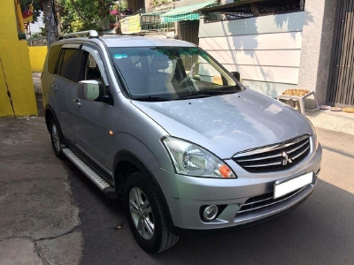 Bán Mitsubishi Zinger 2011 số sàn màu bạc xe gia đình đi kỹ.