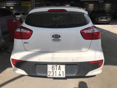 Bán Kia Rio HB 1.4AT màu trắng số tự động nhập Hàn Quốc 2015 mẫu mới