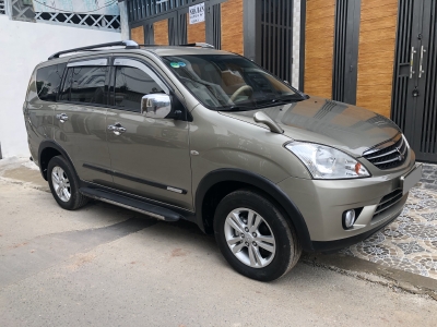 Gia đình bán Mitsubishi Zinger 2011 số sàn màu Vàng Kim rất đẹp