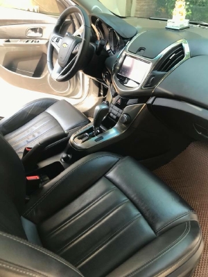 Cần bán xe Chevrolet Cruze 1.8LTZ đk 05/2017 màu trắng