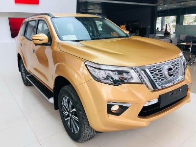 NISSAN TERRA 7 CHỖ