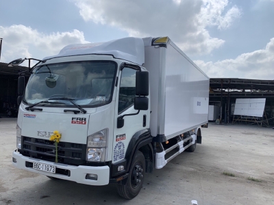 xe tải isuzu 6 tấn thùng bảo ôn frr650
