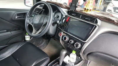 Bán Honda City 1.5AT màu nâu titan số tự động sản xuất 2016 đi 30.000km