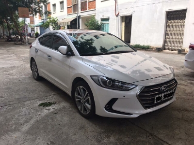 Gia đình cần bán Elentra 12/2018, số tự động, màu trắng