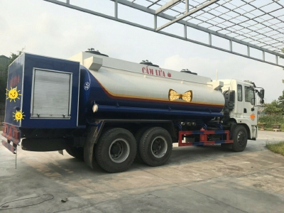 Bán xe téc xăng dầu Dongfeng  gắn cột bơm cấp lẻ. Dung tích bồn 14 khối.
