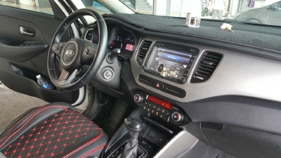 Kia Rondo DẦU 1.7AT 2016 MÀU TRẮNG BS SG XE ĐẸP