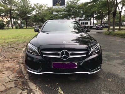 Gia đình cần bán C300 AMG , sản xuất 2018, bản full, màu đen cực ngầu