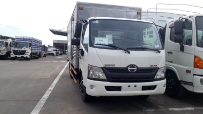 Giá Xe Tải Hino 1.9 Tấn Thùng Kín
