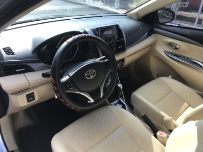 Bán Toyota VIOS G 1.5AT màu bạc số tự động sản xuất 2018 đi 39000km xe đẹp