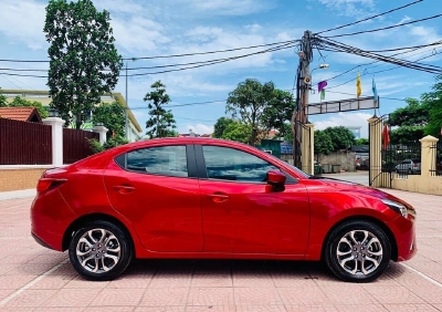 mazda 2 màu đỏ năm 2019