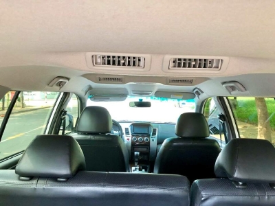Gia đình cần bán Pajero 2017, số tự động, máy xăng, bản 3.0, màu trắng