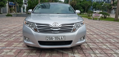 Bán Toyota Venza 2.7V màu bạc 2009