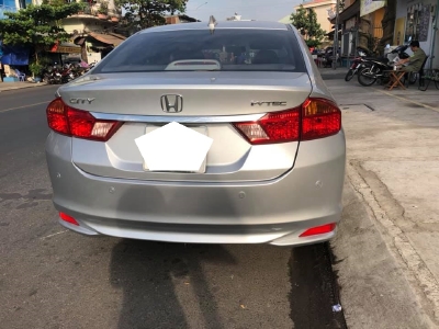Em bán nhanh xe Honda City 2017 số sàn màu xám