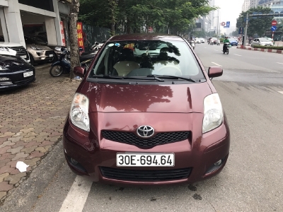 Toyota Yaris 2009 đỏ