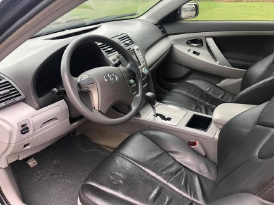 Cần bán xe Camry LE 2007, nhập Mỹ, bản 2.5.. số tự động, màu đen