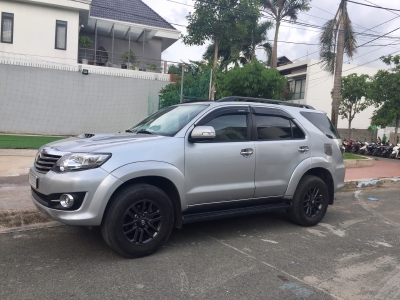 Bán xe Toyota Fortuner 2.5G (4x2), model 2016, màu Bạc!
