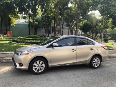 Cần Bán xe Toyota Vios 1.5E, đời 2018, màu Vàng nâu!