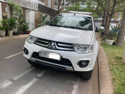 Đổi xe mới cần bán Pajero 2015, số tự động, máy V6, màu trắng