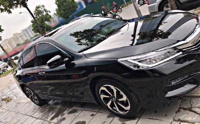 Gia đình cần bán Accord 2019, số tự động, bản 2.4 nhập thái, màu đen