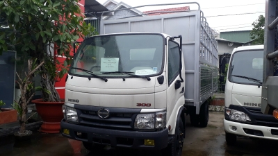 Xe Tải Hino 5 Tấn Thùng Mui Bạt Nhập Khẩu Indonesia Giá Rẻ Nhất Thị Trường.