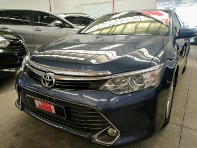 Camry 2.0E đời 2015 Xanh Coban với chất xe bao đẹp và giá thì....
