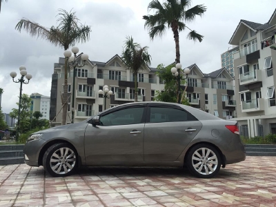 Bán Kia Forte 2012 số sàn Xám