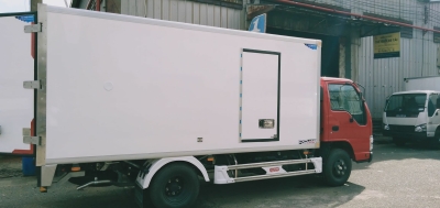xe đông lạnh isuzu 2t9 qkr270 đời 2019