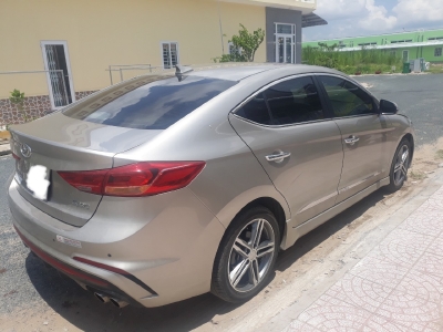 Hãng bán Elantra Sport 2018, màu vàng be, đúng chất, giá TL
